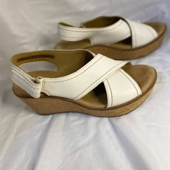 Clarks Artisan women's Leather Wedge Espadrille/Sandal, White size 8M - Picture 4 of 7